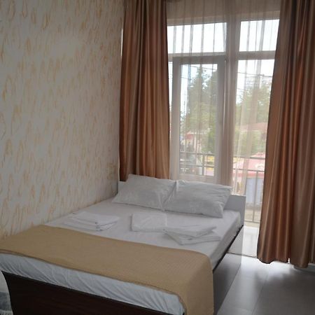 Hotel Niks Makhinjauri Esterno foto