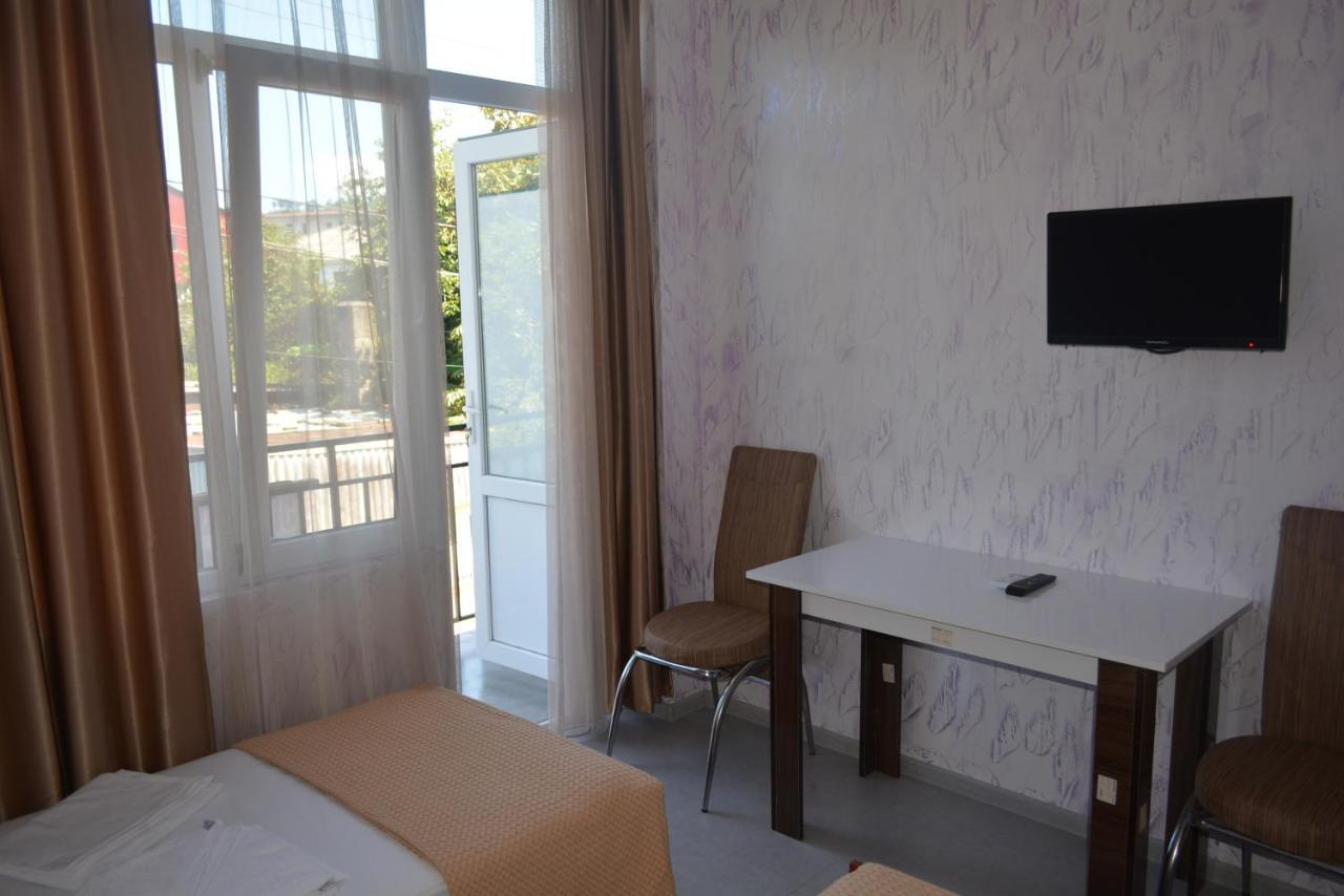 Hotel Niks Makhinjauri Esterno foto